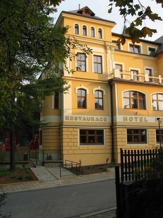 Hotel Hron 4*